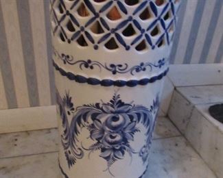 Delft umbrella stand