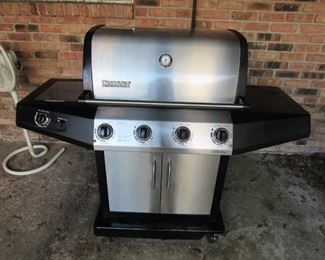 Natural gas powered Ducane grill..... can hook up directly to  home gas line.