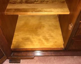 Items Located In The Dining Room