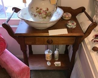 Items Located In 1st Bedroom