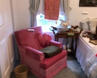 Items Located In The 1st Bedroom