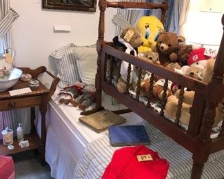 Items Located In The 1st Bedroom