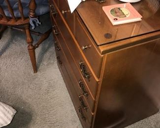 Items Located In The 1st Bedroom