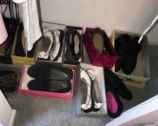 Items Located In 2nd Bedroom