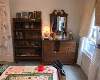 Items Located In 2nd Bedroom