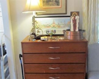 Lane Acclaim Mid-Century Dresser