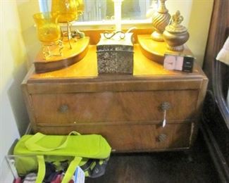 Antique art deco dresser w/ detached mirror