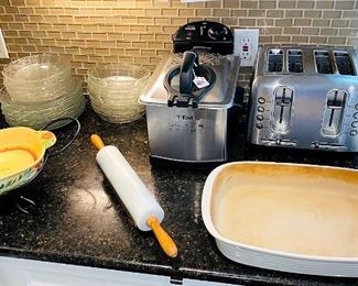 Lots of goodies in the kitchen including a Kitchen Aid - Proline Series. Featured are - Bormioli, Tefal, Cuisinart, Keurig, La Creuset, Cast-iron, Longaberger, Gibson, Threshold, Corningware, Folk Craft, YHY, Gloria Vanderbilt, Revereware, & more!