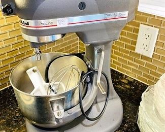 Kitchen Aid Mixer Pro Series