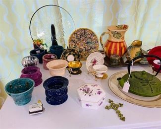 A beautiful collection of fine porcelain, crystal & china collectibles. Some Waterford crystal