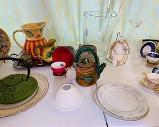 A beautiful collection of fine porcelain, crystal & china collectibles. Some Waterford crystal