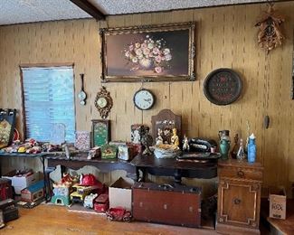 Antique and Vintage Room 
