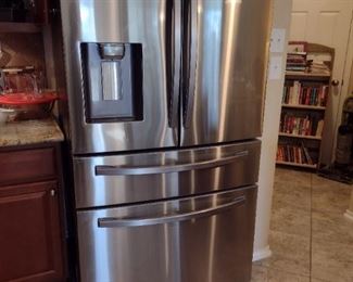 2019 Samsung French door refrigerator in great condition