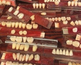 Vintage Fake Teeth
