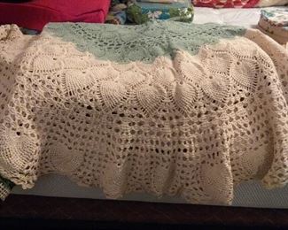 Handmade round knitted table cloth