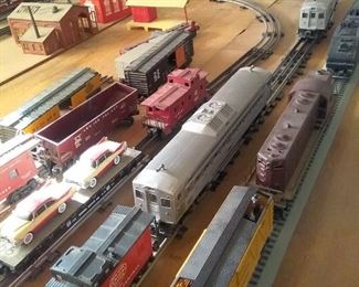 Lionel & other train cars, tracks & accesxories