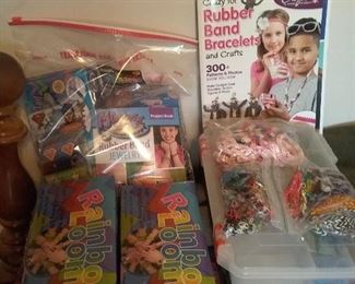 Rubberband jewelry instructions, looms & supplies