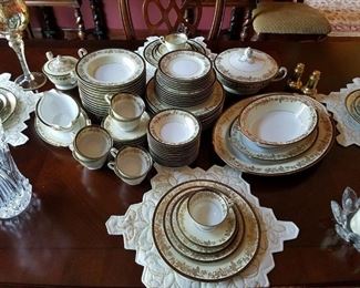 Set of Noritake 'Valencia' china