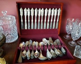 Godinger 'Baroque' silver plated flatware set (service for 12)