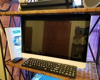WOW! Computer designed for seniors