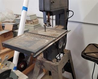 Band saw and it works
