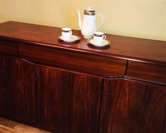 Scandinavian side server  