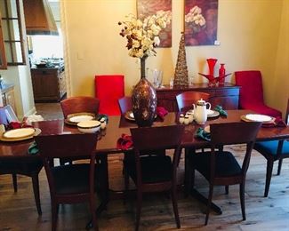 Dining Room all dressed up for Christmas 