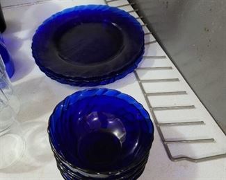 cobalt blue plates and bowls