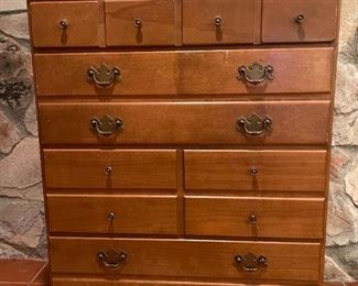 Ethan Allen Vintage Baumritter 4-drawer chest of drawers--solid maple with brass hardware. Excellent condition. 