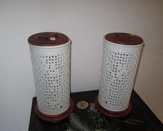 Latticce lamp cycliners with teak top - needs to be wired