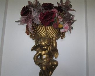 Large cherub wall font