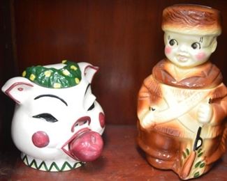 Pig w/Apple Cookie Jar, American Bisque Davy Crockett Cookie Jar