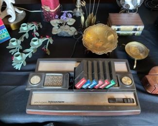 VINTAGE GAME SET