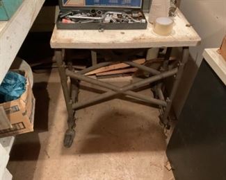 VINTAGE MEATAL WORK BENCH. I DO BELIEVE THIS IS FOR KEITH ??????