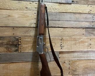 MARLIN FIREARMS Model 1895GS - 45/70 Caliber Lever Action Rifle with Leatherman Strap