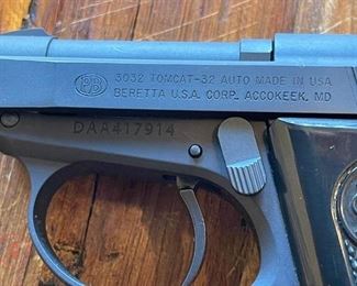 BERETTA 3032 Tomcat Semi Automatic - .32 Caliber