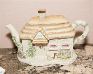 Lenox "The Irish Blessing Teapot"