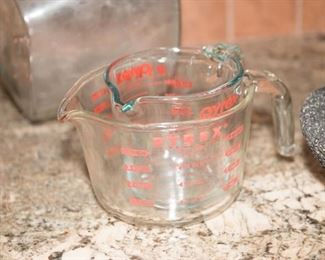 Pyrex Glass measuring Cups