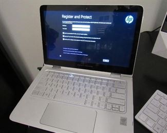 13" HP laptop with touch screen