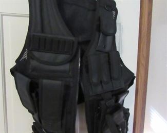Tactical vest- looks brand new