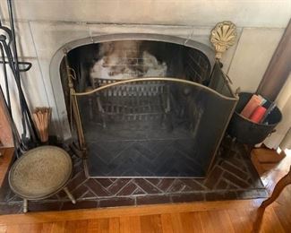 Fireplace equipment / collection of copper cooking pots