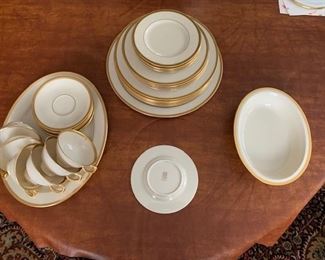 Lenox China - ser for 6 with extras