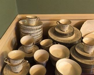 Lenox china,Windsong pattern