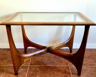 *SOLD *Mid-Century Lamp Table