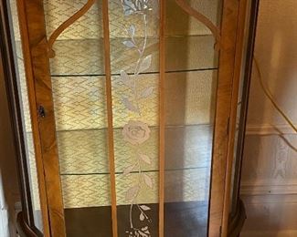 CURIO CASE WITH ETCHED GLASS