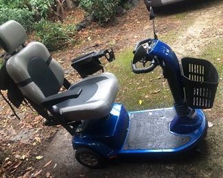 Golden Companion 3-wheel mobility scooter with charger. In GOOD condition. With extras including oxygen tank holder on back.