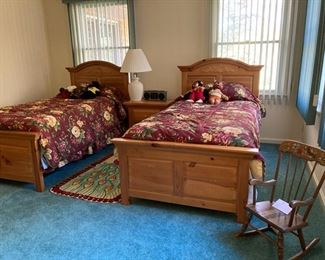 Broyhill twin beds