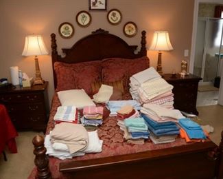 bedroom suite - queen bed, pair nightstands, pair lamps, towels, sheets