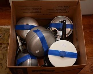 box of pots