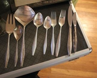 Reed & Barton "Diamond" sterling flatware, 81 pieces, full service for 12 plus extras - no monogram